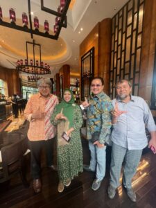 Pertemuan satupena sumbar dengan Denny JA